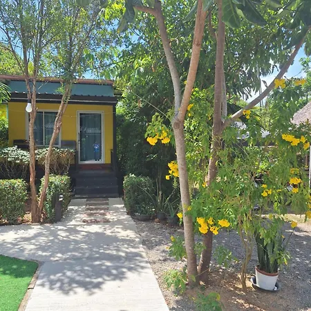 Hotel Lanta Happy House